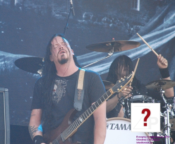 18_evergrey083